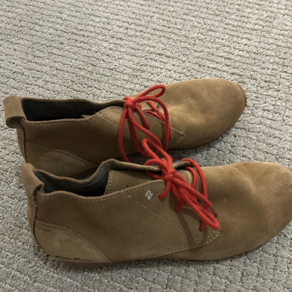Eddie Bauer Tan Chukka Boots with Red Laces